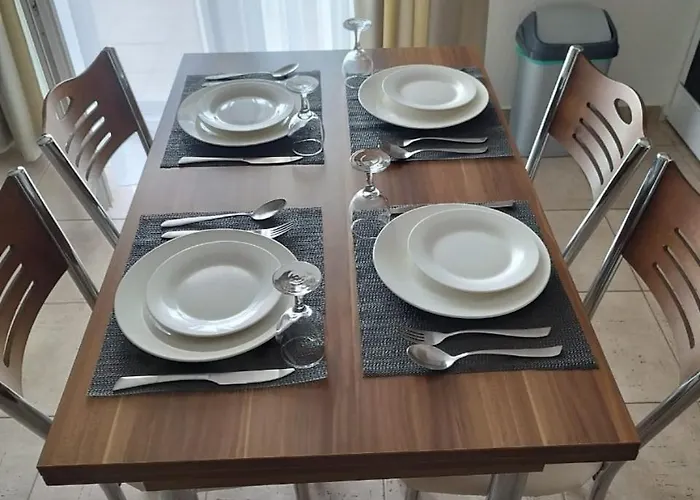 Antigone View アパート